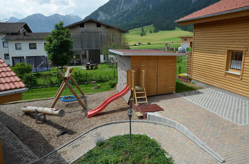 Feriendorf Am Hahnenkamm Reutte Exterior photo