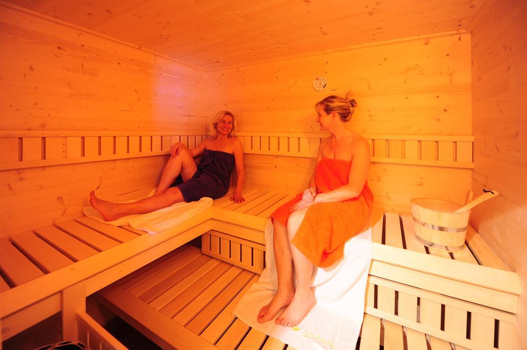 Feriendorf Am Hahnenkamm Reutte Room photo