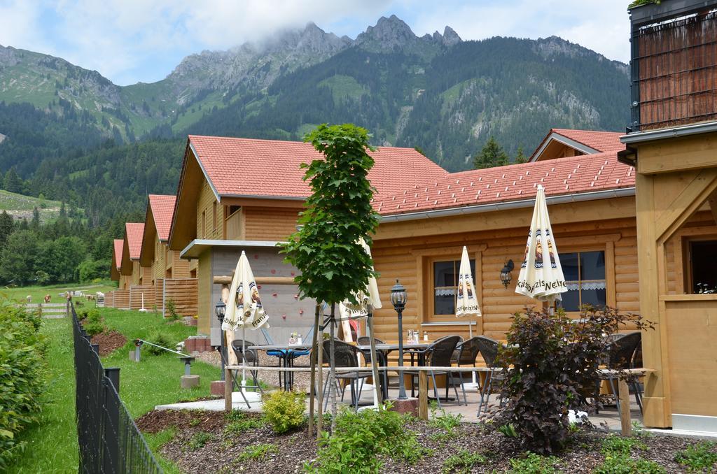 Feriendorf Am Hahnenkamm Reutte Exterior photo